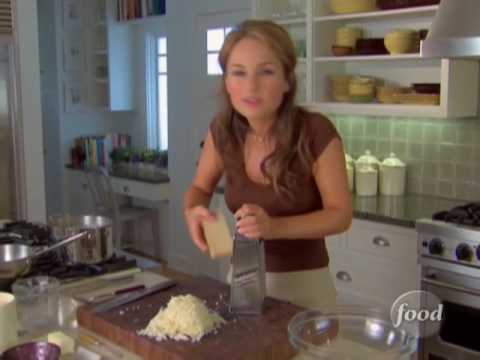 Giada’s Baked Mashed Potatoes with Breadcrumbs – from “Everyday Italian” on Food Network