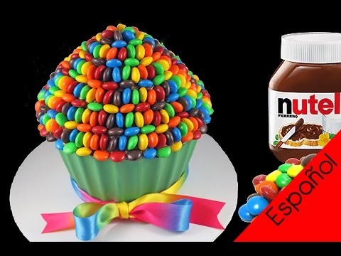 Torta-Cupcake Gigante Arcoíris de Nutella y M&Ms, con My Cupcake Addiction