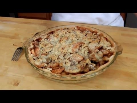 Caramel Apple Pie – Recipe by Laura Vitale – Laura in the Kitchen Episode 205