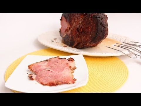 Pomegranate Glazed Ham Recipe – Laura Vitale – Laura in the Kitchen Episode 690