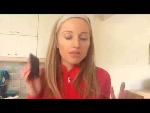 Strawberry Banana Smoothie Recipe – 5:2 Diet – Laura In The Kitchen Episode 286 [Smoothie Recipes]