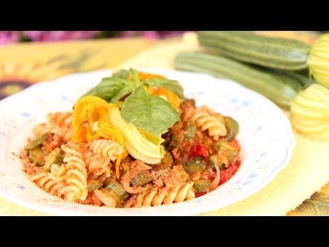 Nonna’s Pasta with Zucchini & Tuna – Laura & Nonna – Laura in the Kitchen Episode