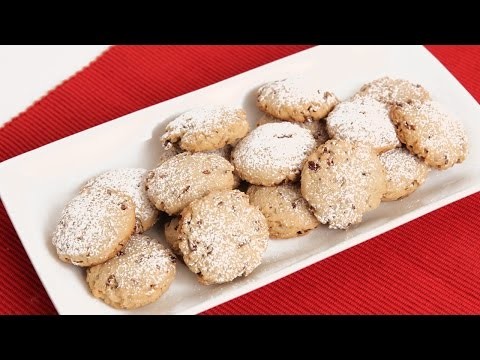 Homemade Pecan Sandies Recipe – Laura Vitale – Laura in the Kitchen Episode 833