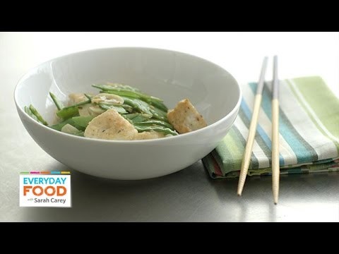 Lighter General Tso’s Chicken – Everyday Food with Sarah Carey