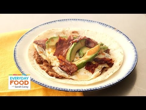 Bacon and Egg Huevos Rancheros Wrap – Everyday Food with Sarah Carey