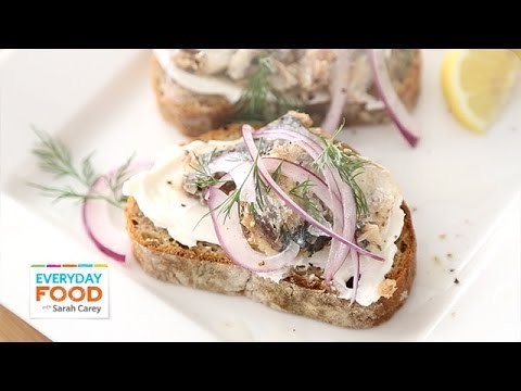 Heart Healthy: Sardines on Rye with Shira Bocar – Everyday Food with Sarah Carey