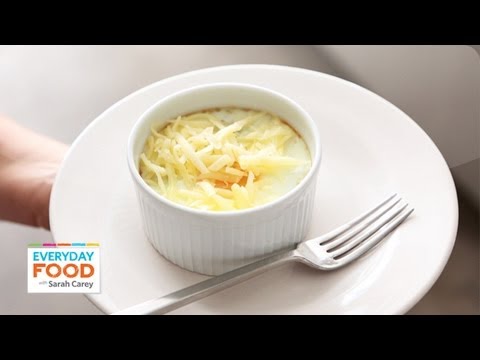 Baked Eggs and Grits – Everyday Food with Sarah Carey