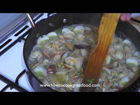 Spaghetti Vongole recipe how to cook great food Italian clams white wine garlic