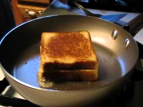 How to Make Grilled Cheese Sandwich-American