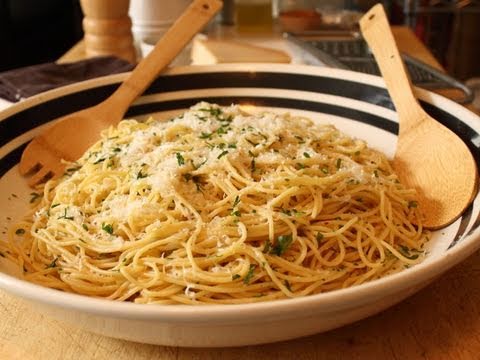 Garlic Spaghetti – Spaghetti Aglio e Olio Recipe – Pasta with Garlic and Olive Oil