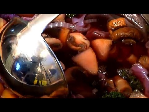 How to Make Red Cabbage Soup : Soups & Salads