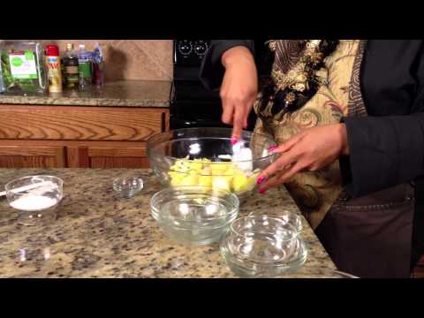 Mexican Pineapple Salad : Making Salads