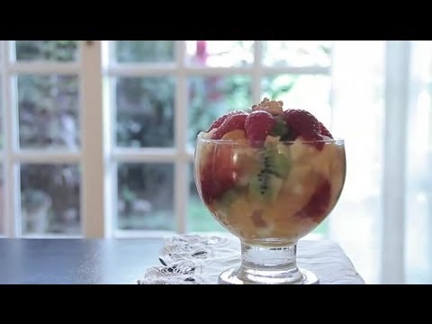 How to Make a Fruit Salad : The Best Salads