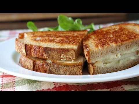 Grilled Brie & Pear Sandwich – Grilled Cheese Sandwich Recipe