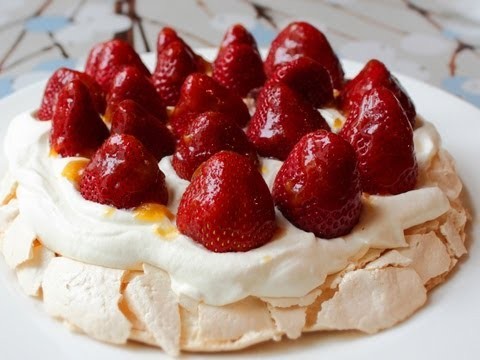 Pavlova – Fresh Strawberry Pavlova Recipe – Easter Dessert Special