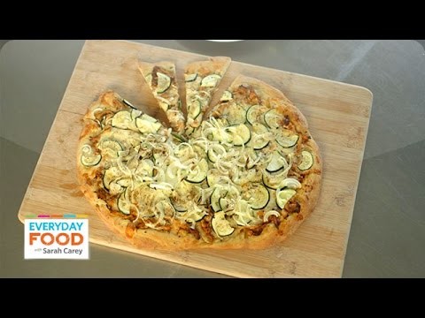 Barbecued Chicken-Zucchini Pizza Recipe – Everyday Food with Sarah Carey