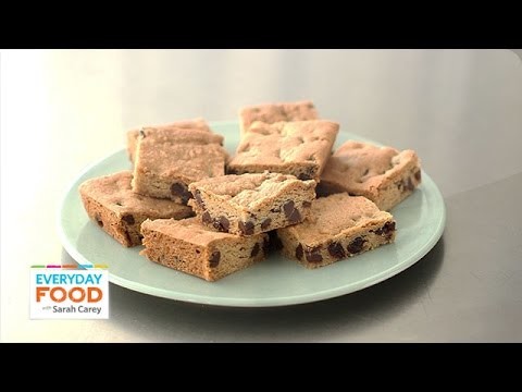 Chocolate-Chunk Cherry Blondie Recipe – Everyday Food with Sarah Carey
