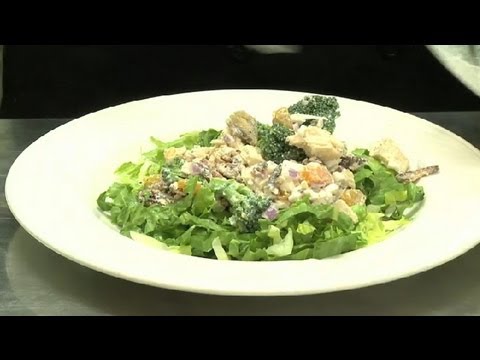 Southern Pecan Chicken Salad : Chicken Salads & Sandwiches